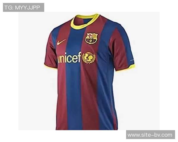 外媒曝光拜仁2627赛季客场球衣设计白色主色调EV队徽重返引发关注