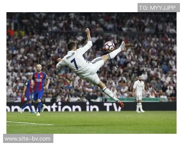 阿扎尔坦言不愿追随C罗生活梅罗之后或有我与内马尔的时代